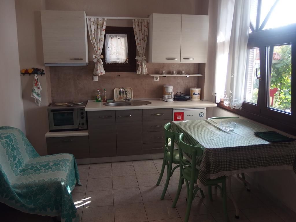 Villa Iris Vrasná Zewnętrze zdjęcie