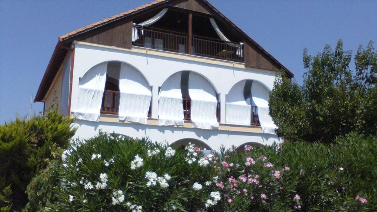 Villa Iris Vrasná Zewnętrze zdjęcie