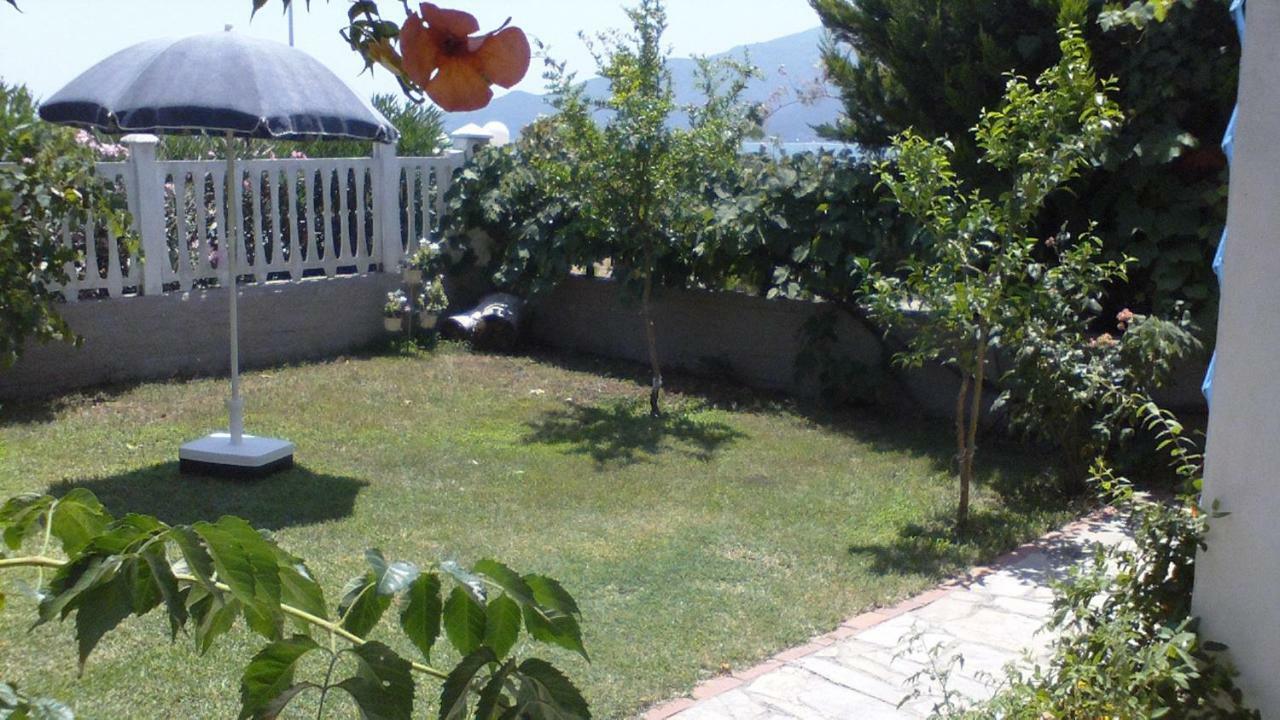 Villa Iris Vrasná Zewnętrze zdjęcie